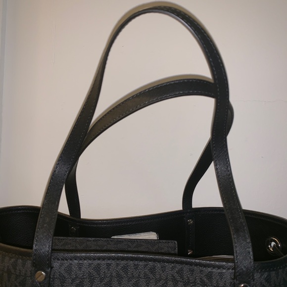 Michael Kors Tote - Picture 6 of 8